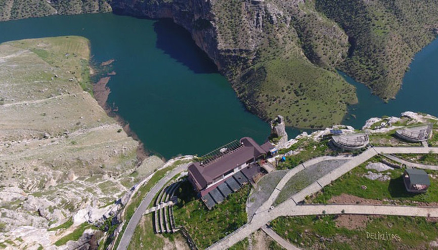 Botan Vadisi ilkbahar manzarasıyla büyülüyor