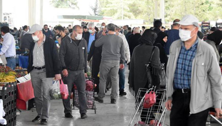 Konyada yasak sonrası pazarlarda yoğunluk