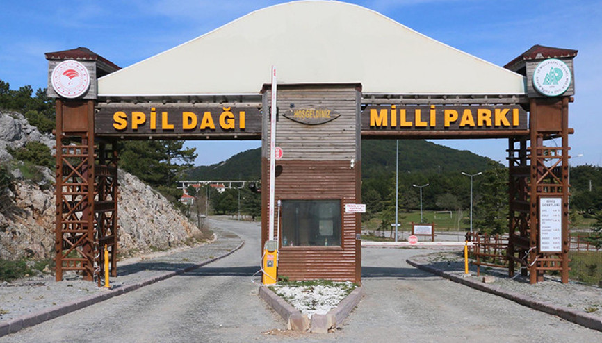 Ziyarete kapatılan Spil Dağında sessizlik