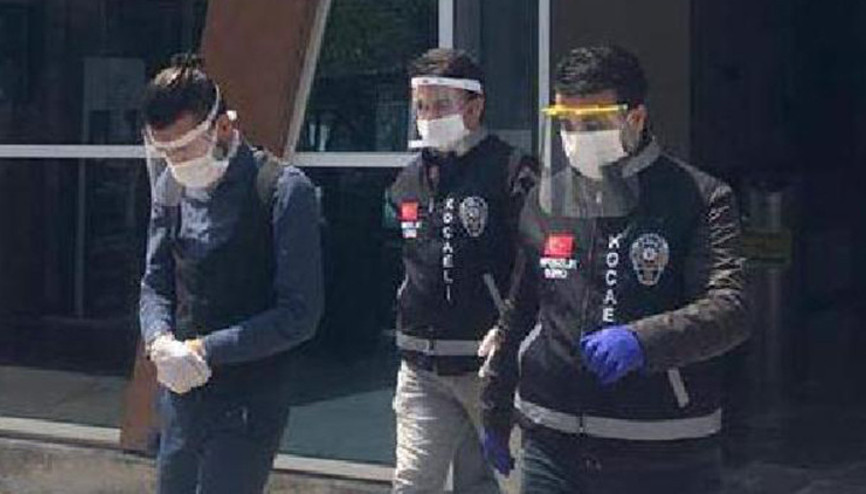 Girdiği evden oyun konsolu çaldı
