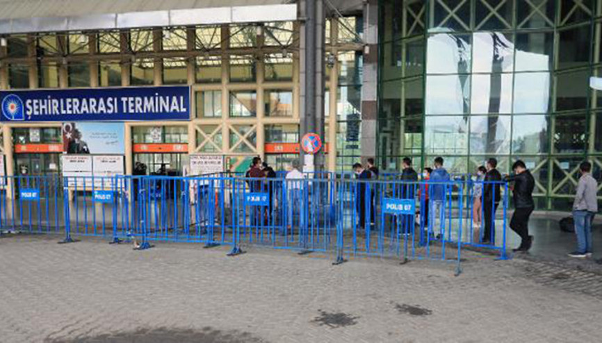 Antalyada otogarda hareketlilik