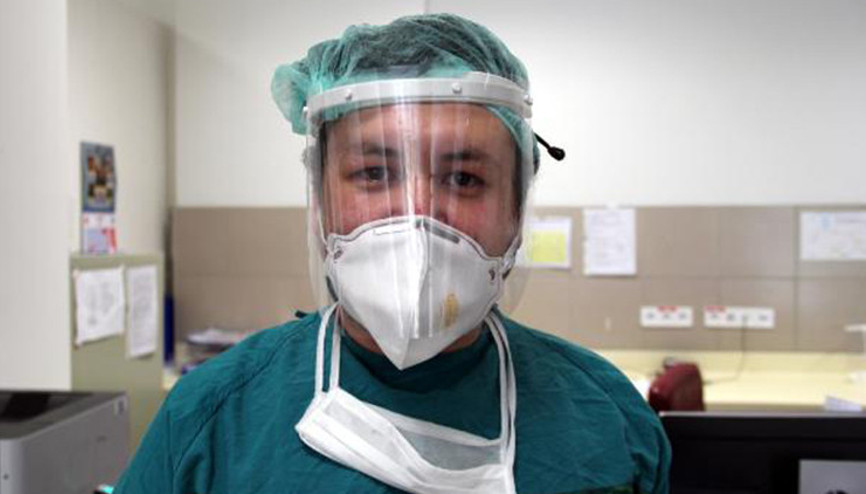 Koronavirüsü yenen doktor, plazma bağışıyla hastalarına umut olacak