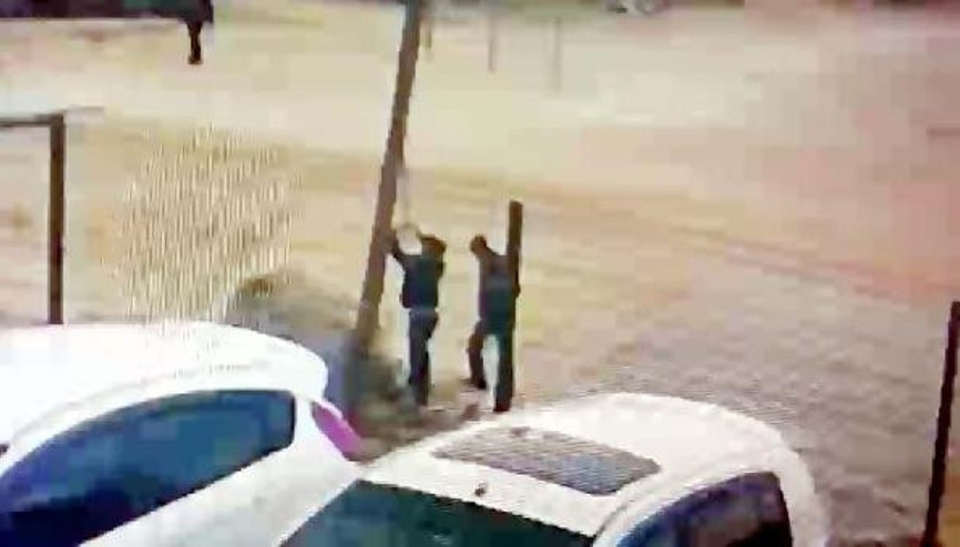 Kablo hırsızı güvenlik kamerası görüntüsünden yakalandı