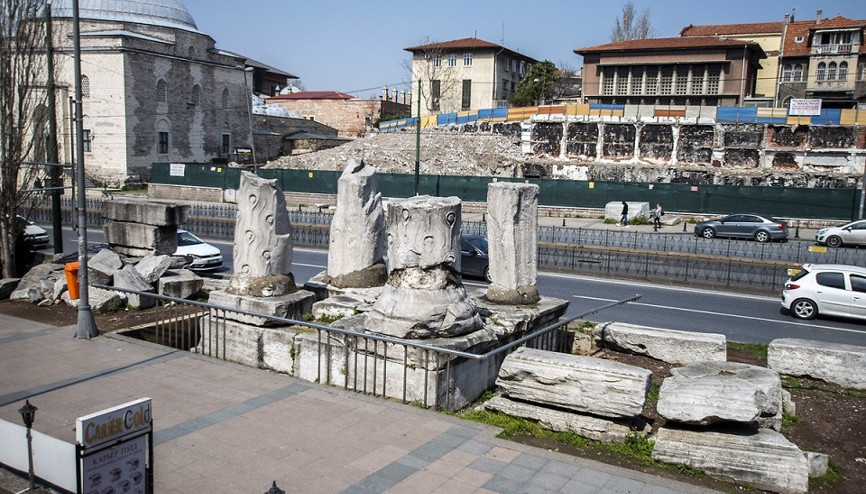Beyazıtta Roma İmparatorluğundan bir iz: Theodosius Zafer Takı