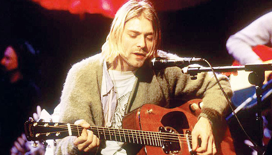 Hırkadan sonra gitarı da satışta