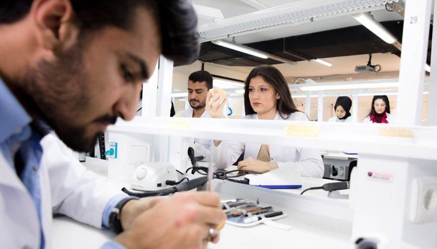 Meslek yüksekokululu öğrencilerine burs