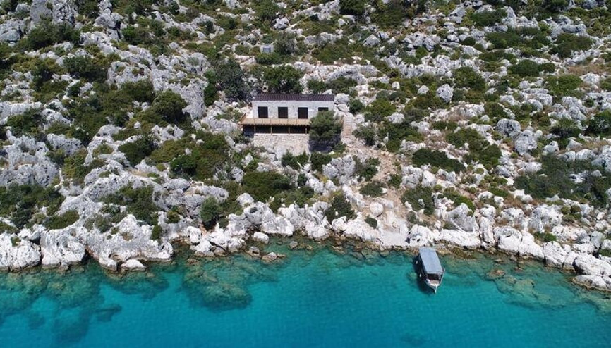 Doğal sit alanında, 48 saatte kaçak villa yapmışlar Doğal sit alanında, 48 saatte kaçak villa yapmışlar