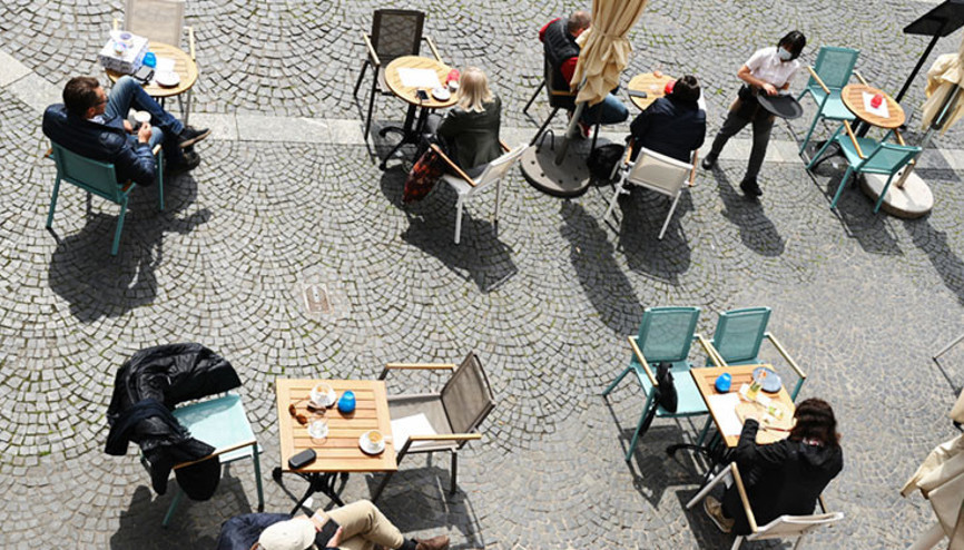 Restoranlar faaliyete başladı