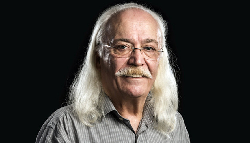 Cahit Berkay komşularını mest etti...