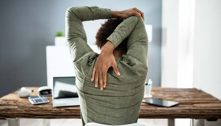 En Sık Rastlanan Duruş Bozuklukları ve Sebepleri En Sık Rastlanan Duruş Bozuklukları ve Sebepleri