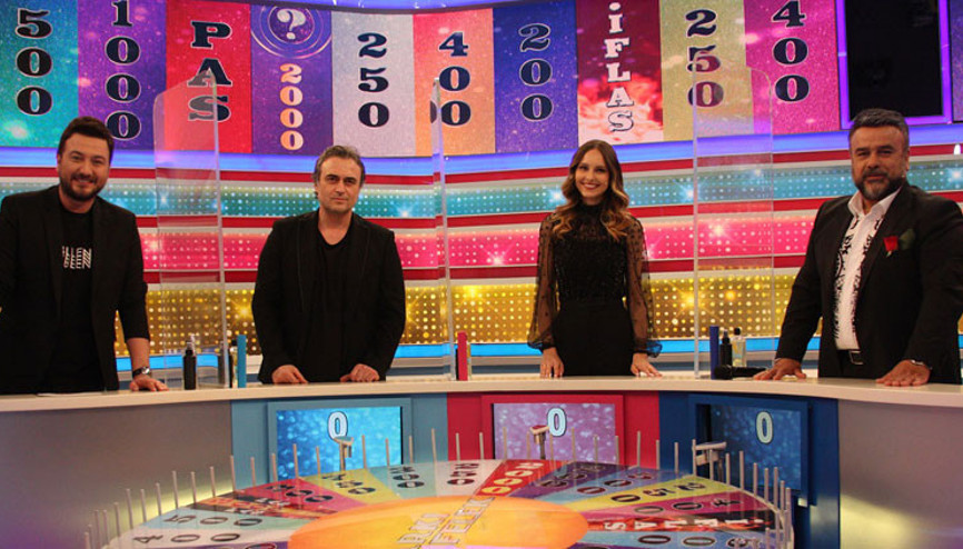 Çarkıfelek, bu akşam Bülent Serttaş, Kutsi ve Jessica Mayı ağırlıyor