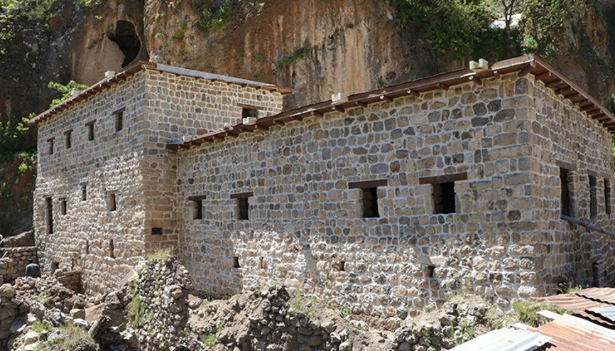 Çukurcada 400 yıllık taş evlerin restorasyonunda sona gelindi