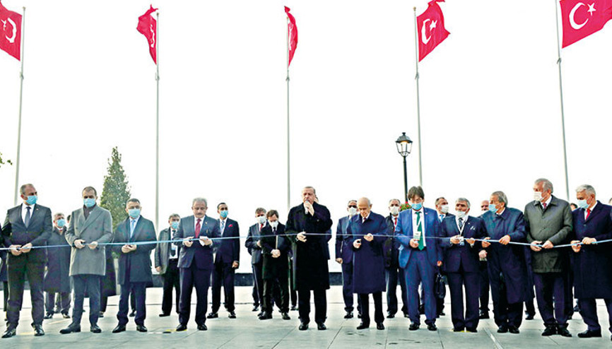 ‘İdama gönderilen milli iradeydi’