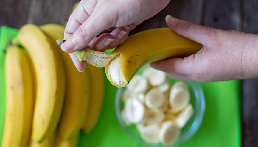 Çok şaşırtıcı bir etkisi oluyor Muzu soyup kabuğunu 10 dakika haşlarsanız...