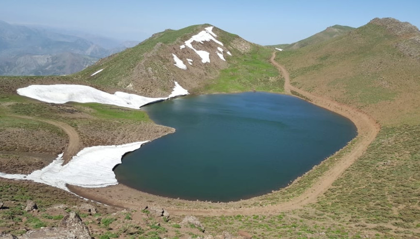 Bingöllü dağcılardan, Gerindal Krater Gölüne keşif yürüyüşü