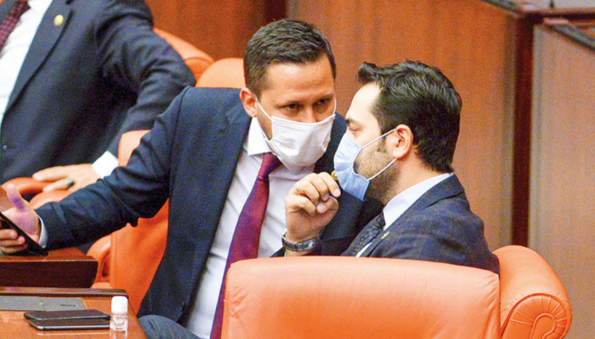 Mecliste tehlikeli yakınlaşma