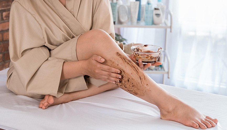 Pürüzsüz bacaklar için bakım kürü