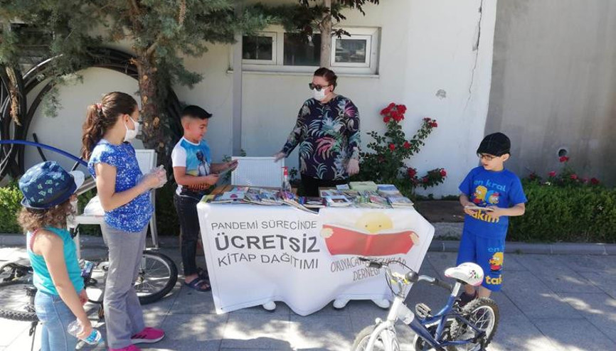 Evde kal kitapsız kalma