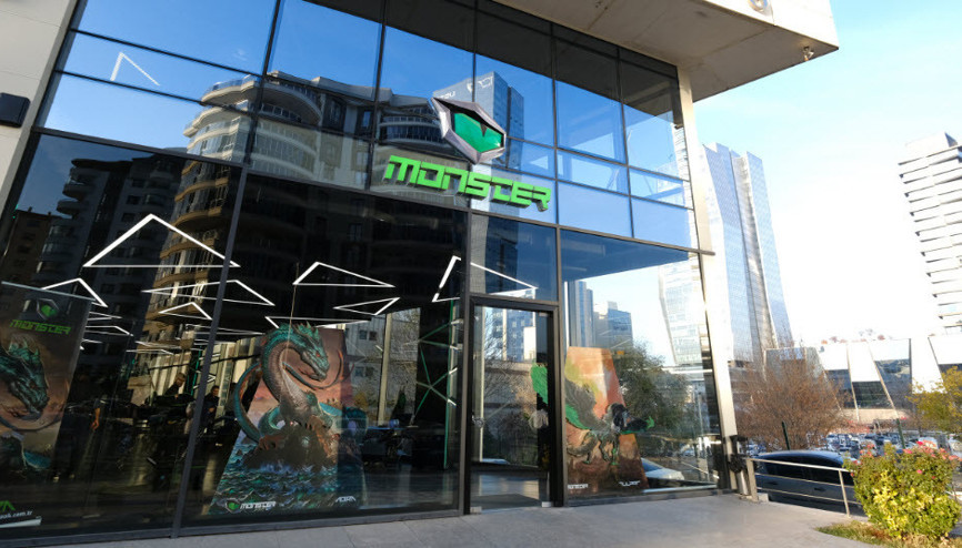 Monster Notebook mağazaları yeniden açılıyor Monster Notebook mağazaları yeniden açılıyor