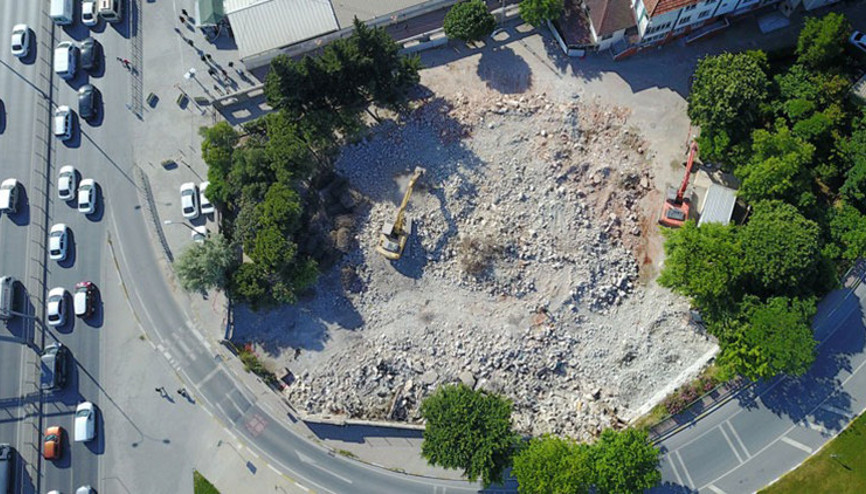 Avcılardaki Hacı Ahmet Tükenmez Camiinin yıkımı tamamlandı