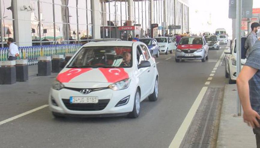 Sabiha Gökçende maskeli ve sosyal mesafeli asker uğurlaması