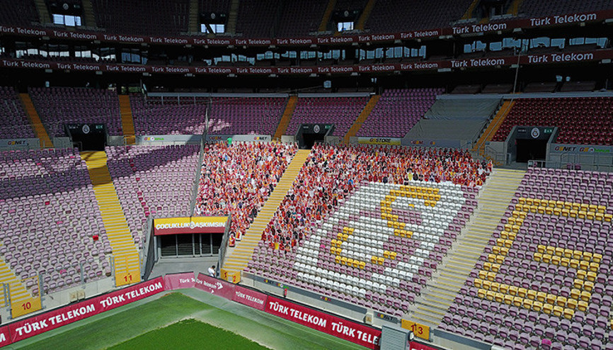 Galatasarayda corona virüs önlemleri sürüyor Pozitif vaka çıkarsa izolasyon odalarına alacağız Galatasarayda corona virüs önlemleri sürüyor Pozitif vaka çıkarsa izolasyon odalarına alacağız