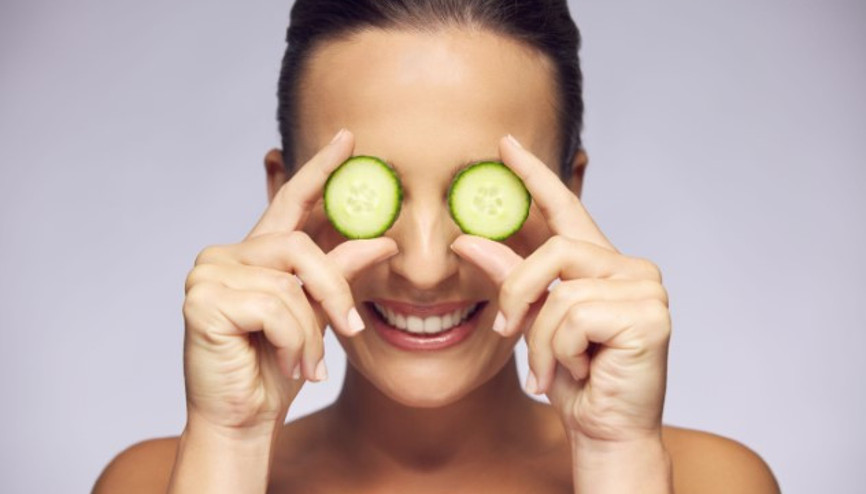 Sağlıklı Bir Cilt İçin Nasıl Beslenmeliyiz