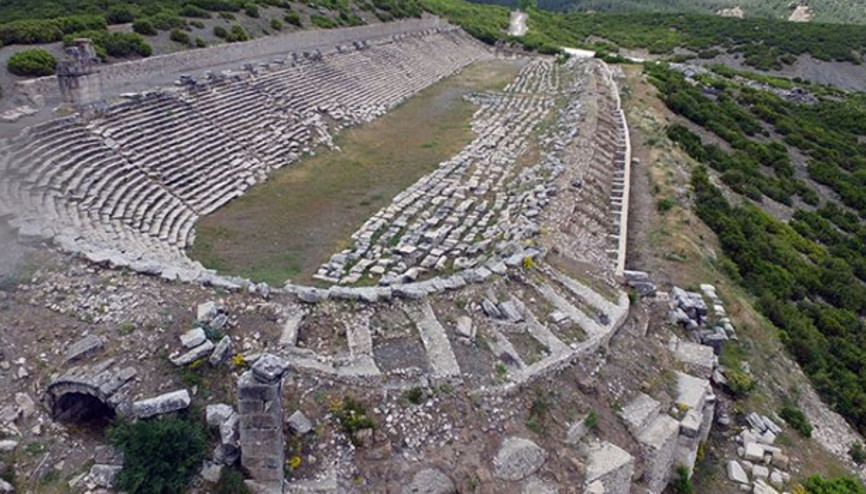Gladyatörler şehrinin anıtsal yapıları