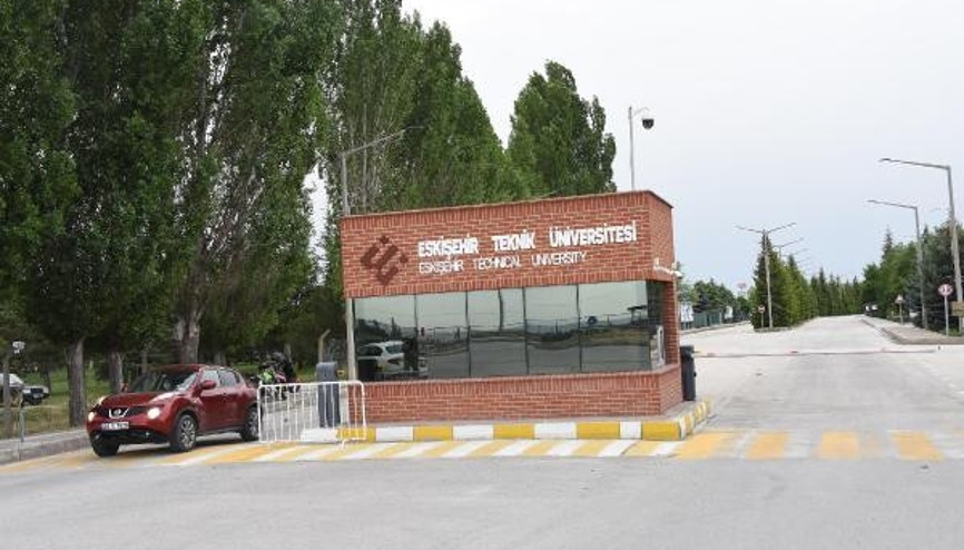 Üniversitede çaycıda koronavirüs çıktı, 20 personele test yapıldı Üniversitede çaycıda koronavirüs çıktı, 20 personele test yapıldı