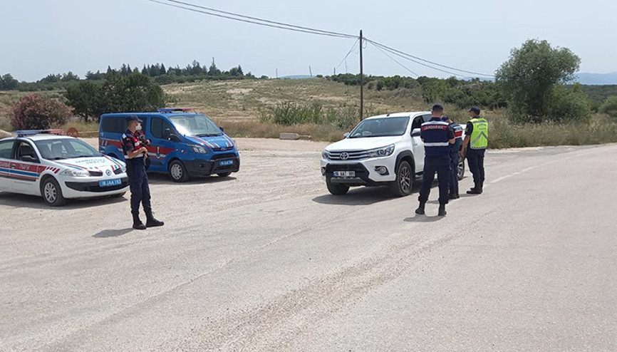 Bursada jandarma uygulamasında 42 sürücüye 20 bin lira ceza