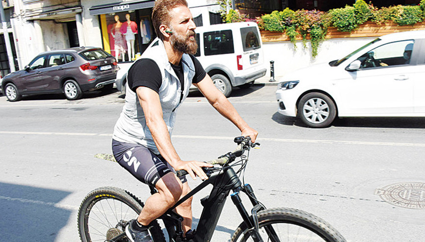 Harun Tan bisiklet turunda