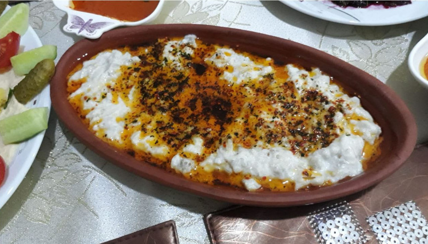 Kolay ve pratik meze isteyenlere: Közlenmiş patlıcan yoğurtlama