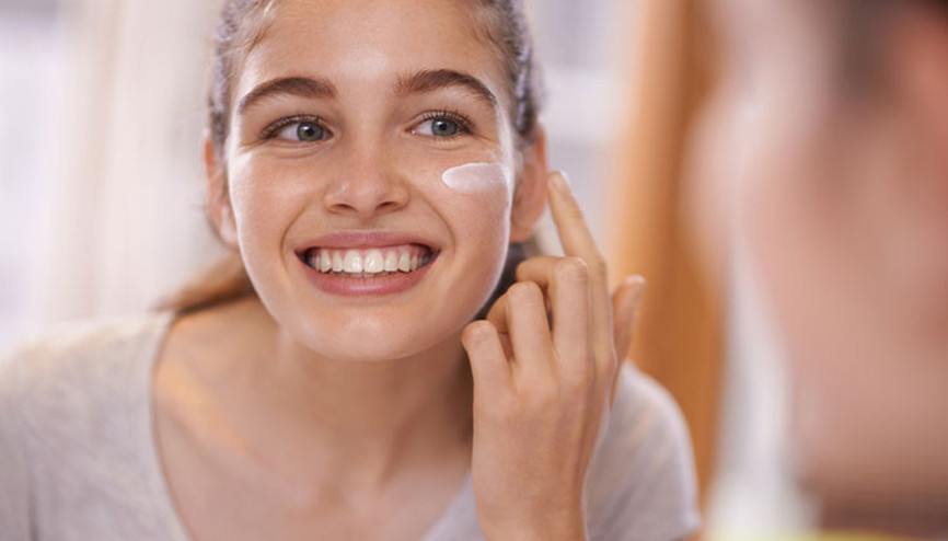 20li Yaşlarda Yapılan Bu İşlemler Cildi Işıl Işıl Yapıyor