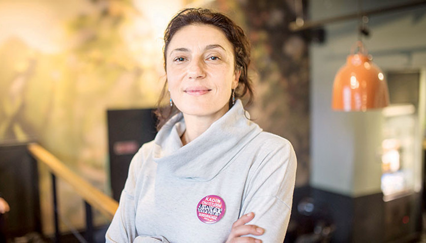 Salgının acısını kadınlar çekiyor