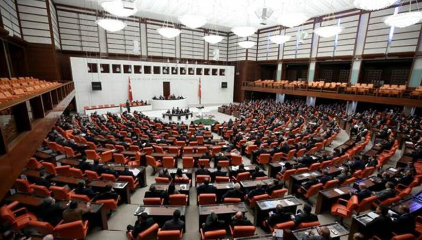 Yassıada yargılamalarının hukuki dayanağının kaldırılmasını öngören kanun teklifi kabul edildi