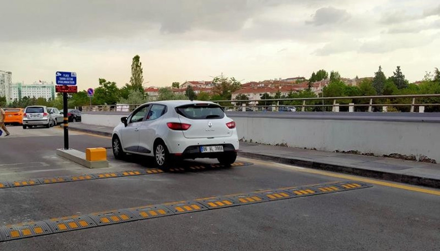 AŞTİ otoparkında temassız ödeme