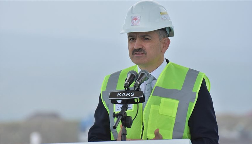 Bakan Pakdemirli: Karsın bereketli topraklarından daha çok verim alacağız Bakan Pakdemirli: Karsın bereketli topraklarından daha çok verim alacağız