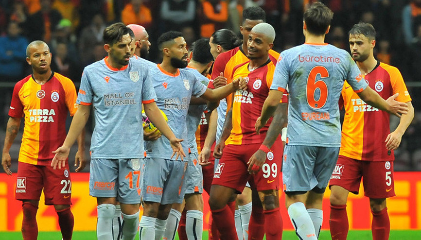 Son dakika | Süper Ligde 29. hafta hakemleri açıklandı Başakşehir - Galatasaray maçı Ali Palabıyıkın...
