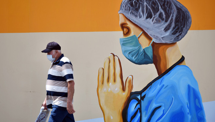 Mersin duvarlarında sağlık çalışanlarını yansıtan grafiti çalışması