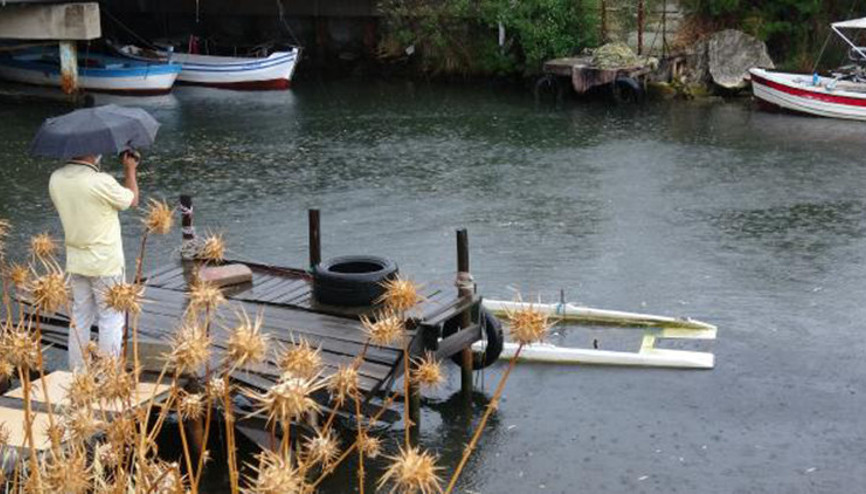 Edremitte fırtına ve sağanak etkili oldu