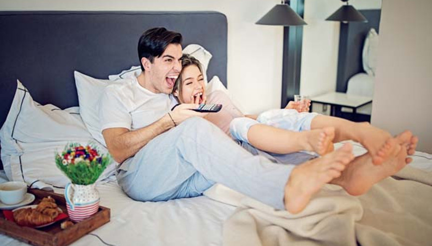 Komik Erkeklerle Çıkmak İçin 4 Sebep