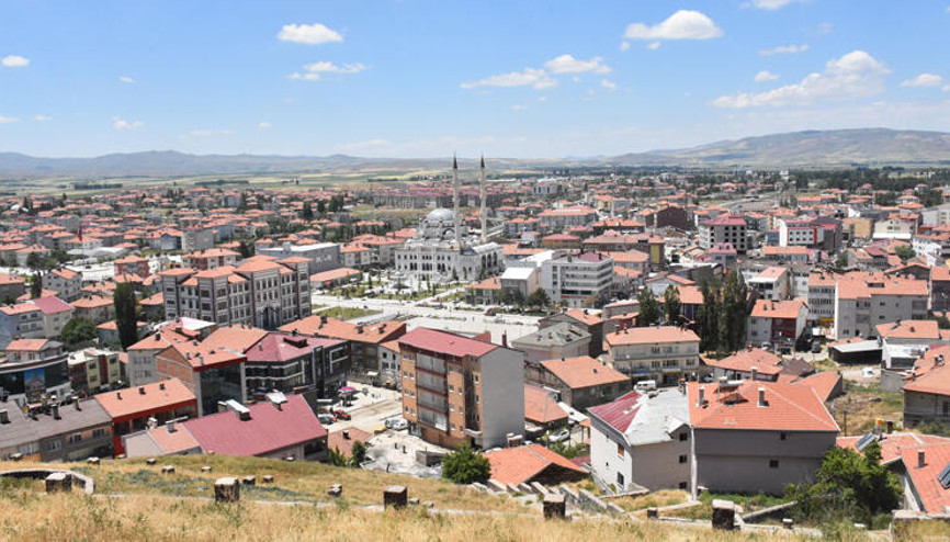 Sivas Şarkışlada koronavirüs vakaları nedeniyle tedbirler artırıldı