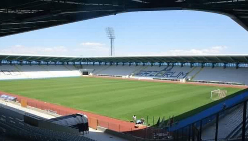 Erzurumda kış aylarında oynanacak futbol maçlarında artık zemin sorunu yaşanmayacak