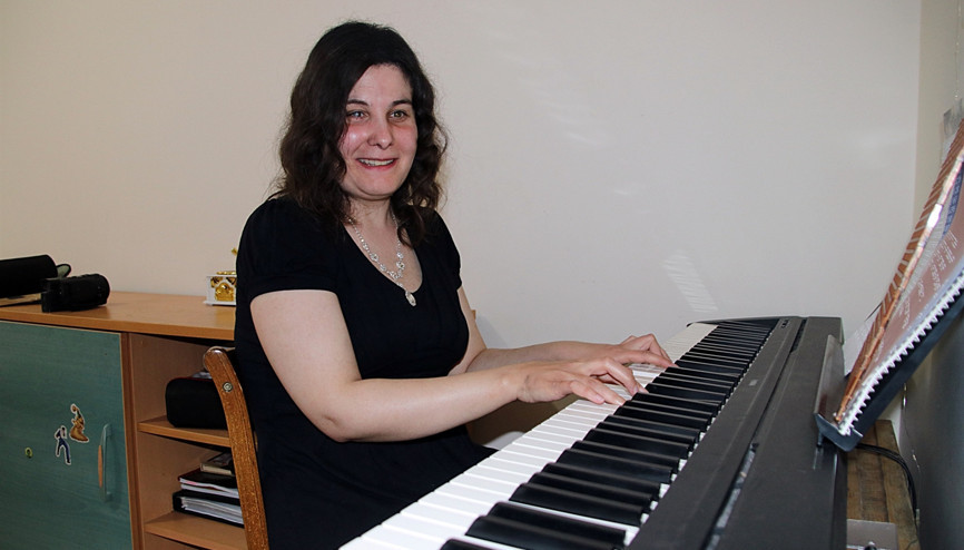 Görme engelli Ahizerin öğretmenlik hayali gerçek oldu Görme engelli Ahizerin öğretmenlik hayali gerçek oldu