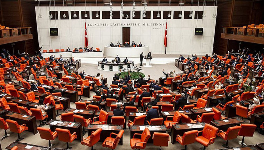 AK Partiden flaş değişiklik Yeni görevleri belli oldu...