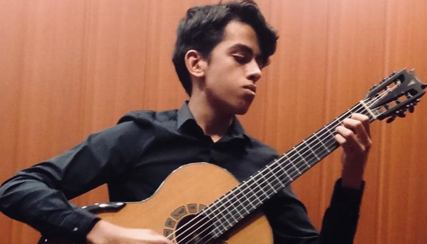 Liseli Berkan gitar yarışmasında Türkiye’yi temsil edecek