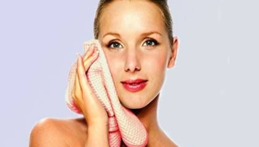 Perla Makyaj Bezi ile Temizlik