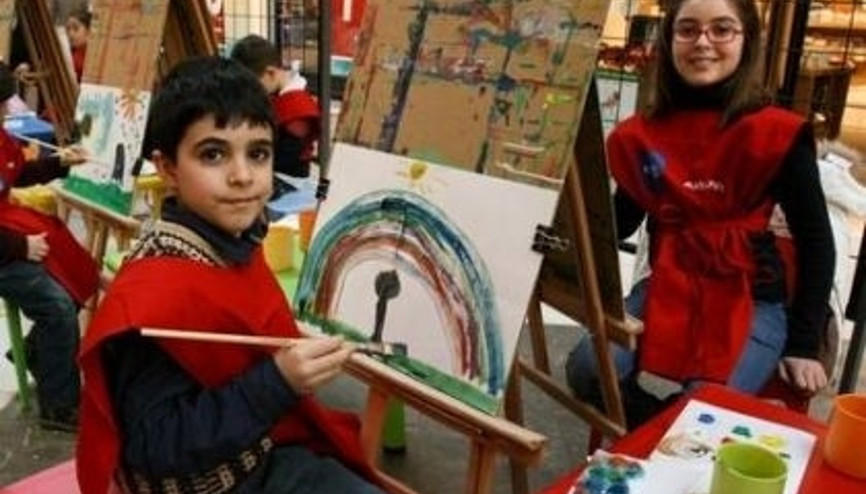 Çocuklar mini sergiye katılıyor