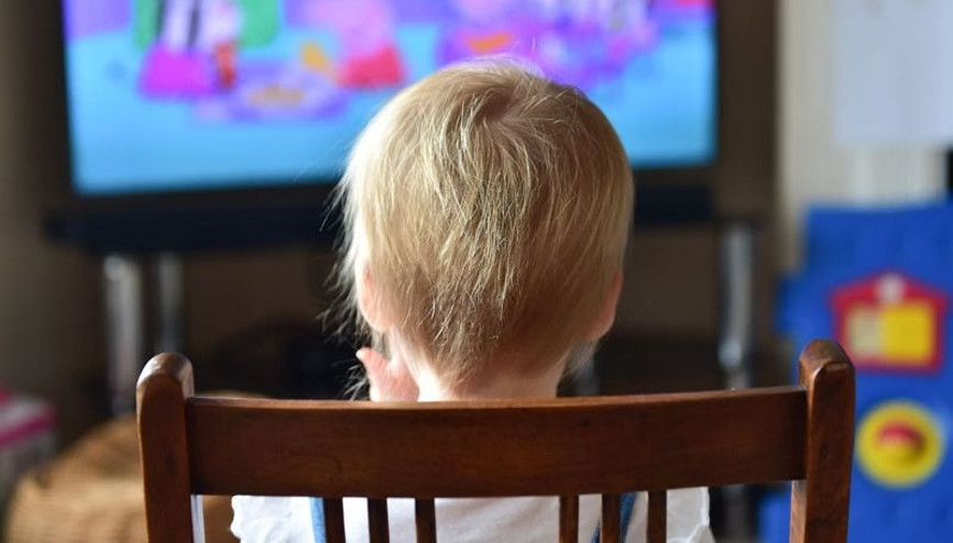 Çocuğunuzu 3 yaşından önce ekranlarla tanıştırmayın