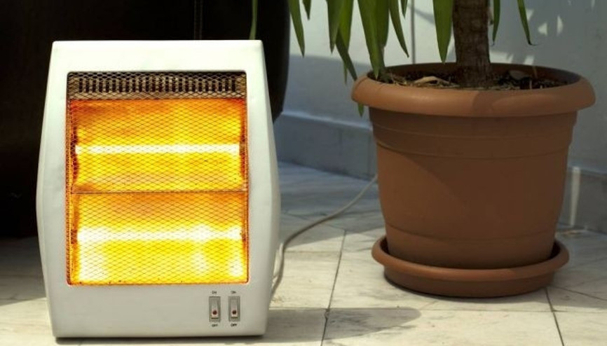 Elektrikli ısıtıcılardan en az 2 metre uzak durun
